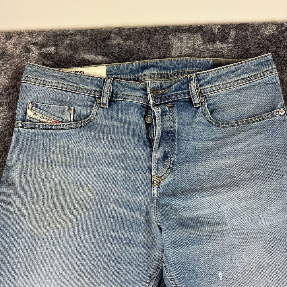 Diesel Buster Blue Denim Jeans Tapered Button Fly Men's 33X32 (35X31) Whisker - Picture 2 of 15